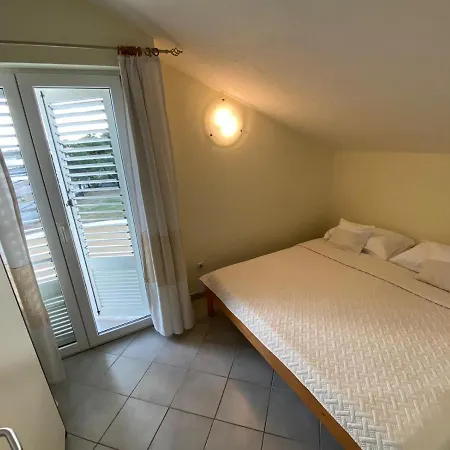 Blue Wave Guest house Turanj
