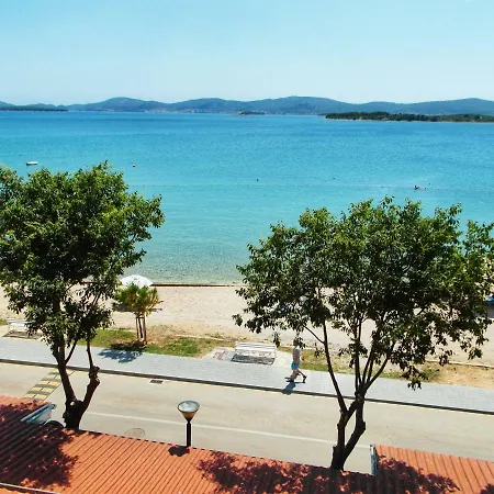 Blue Wave Guest house 2*